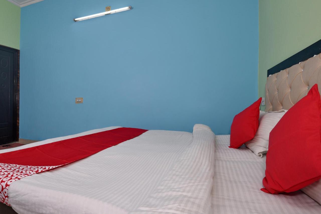 Oyo 4409 Hotel Chaitanya Inn Varanasi Bagian luar foto