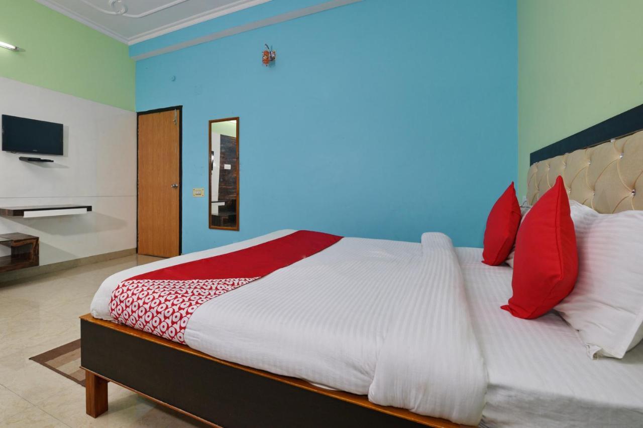 Oyo 4409 Hotel Chaitanya Inn Varanasi Bagian luar foto