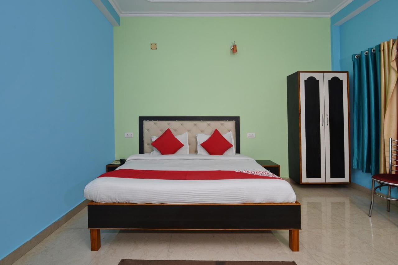Oyo 4409 Hotel Chaitanya Inn Varanasi Bagian luar foto