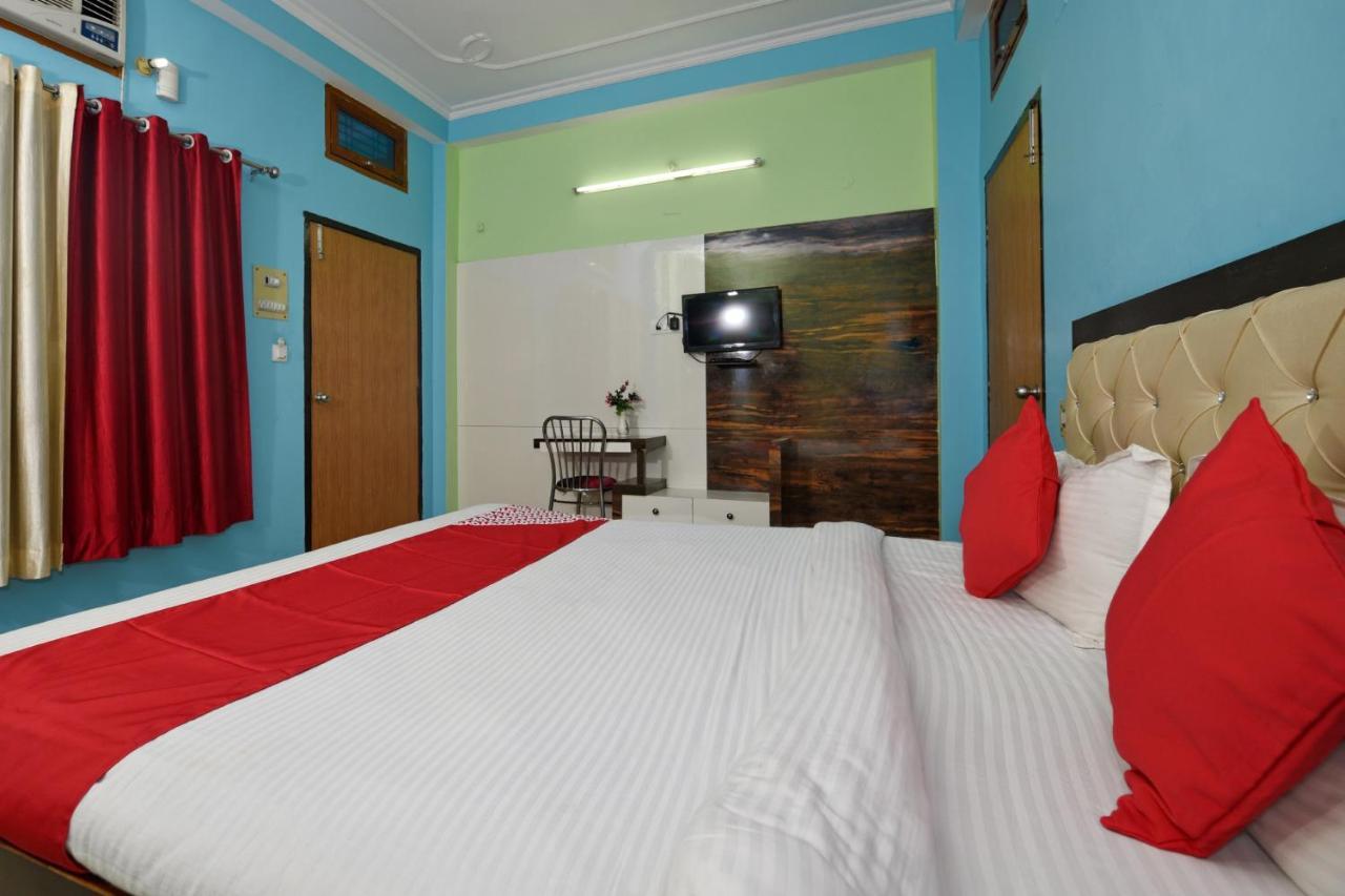 Oyo 4409 Hotel Chaitanya Inn Varanasi Bagian luar foto