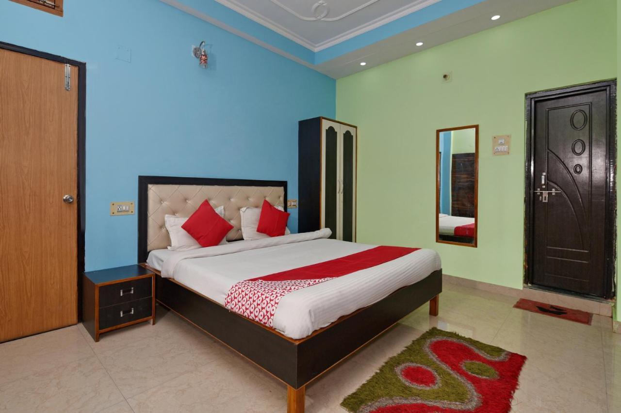 Oyo 4409 Hotel Chaitanya Inn Varanasi Bagian luar foto